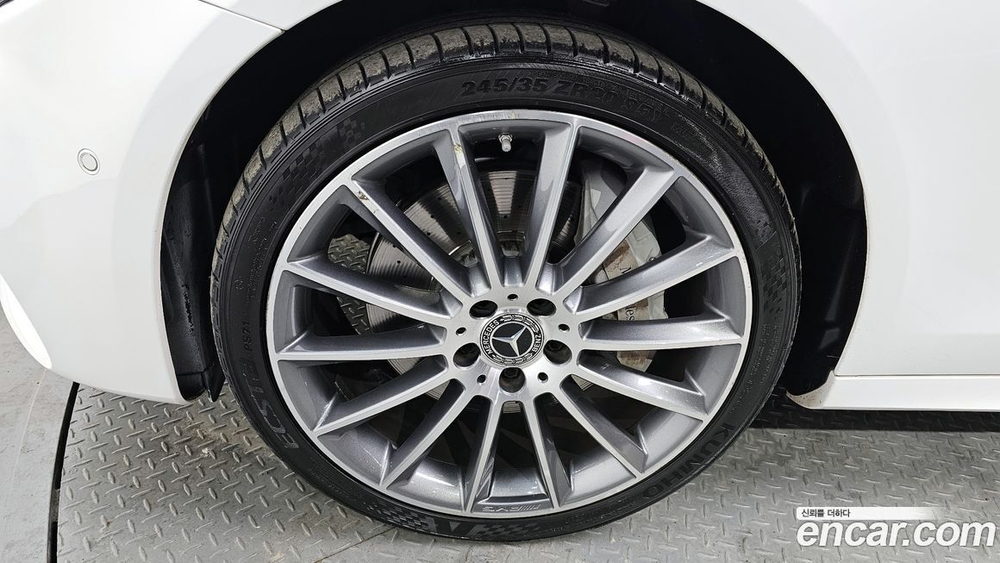 Mercedes-Benz E-Class W213 E350 4MATIC AMG Line (11.2019)