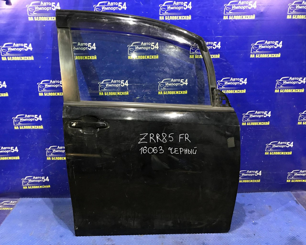 Дверь передняя правая TOYOTA NOAH 2014-2021