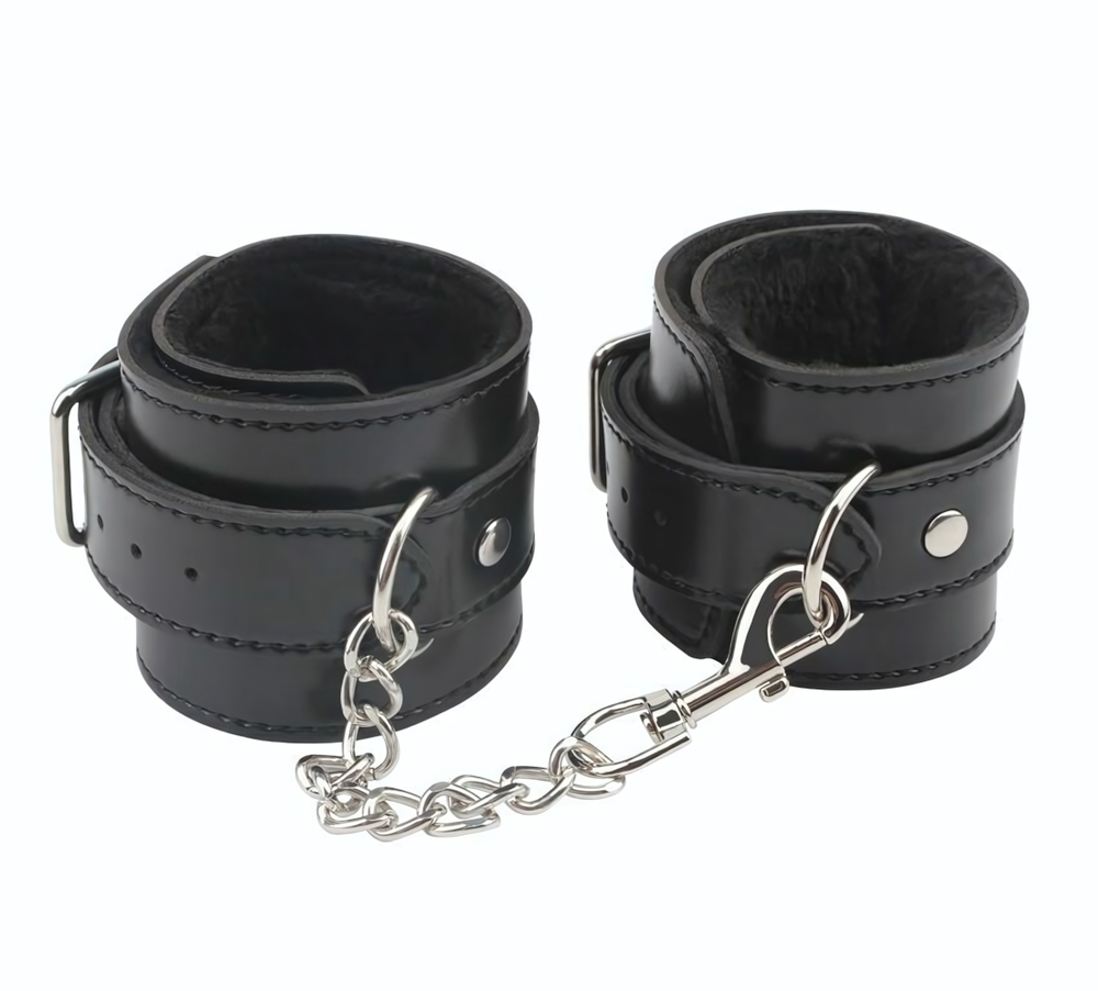 Черные оковы на ноги Obey Me Leather Ankle Cuffs (Цвет: черный)