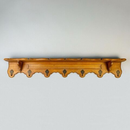 Винтажная настенная вешалка