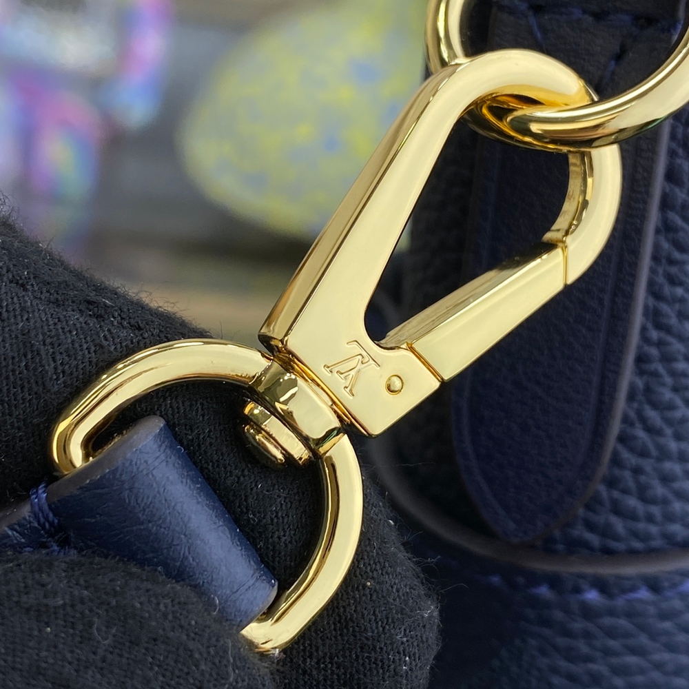 Louis Vuitton On My Side MM