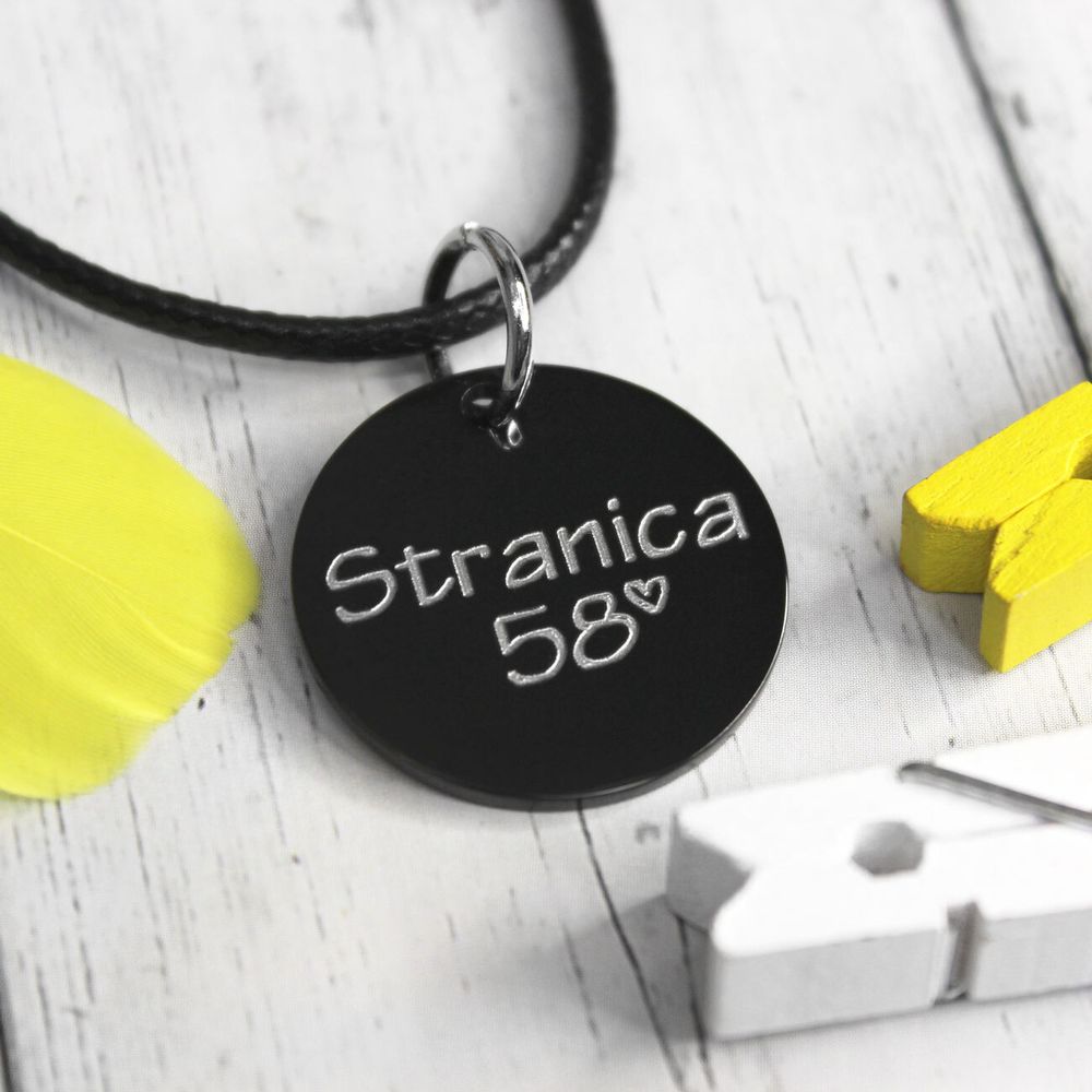 Черная подвеска с гравировкой на заказ