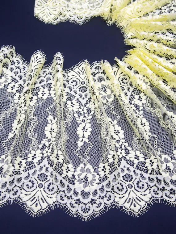 03-163 Кружево эластичные реснички 24 см, желтый