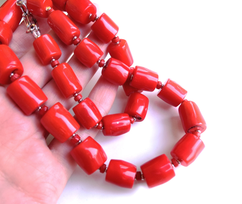 крупные бусы из коралла