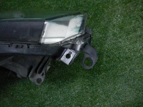 Фара левая Toyota Rav 4 CA40 (2015-2019) LED