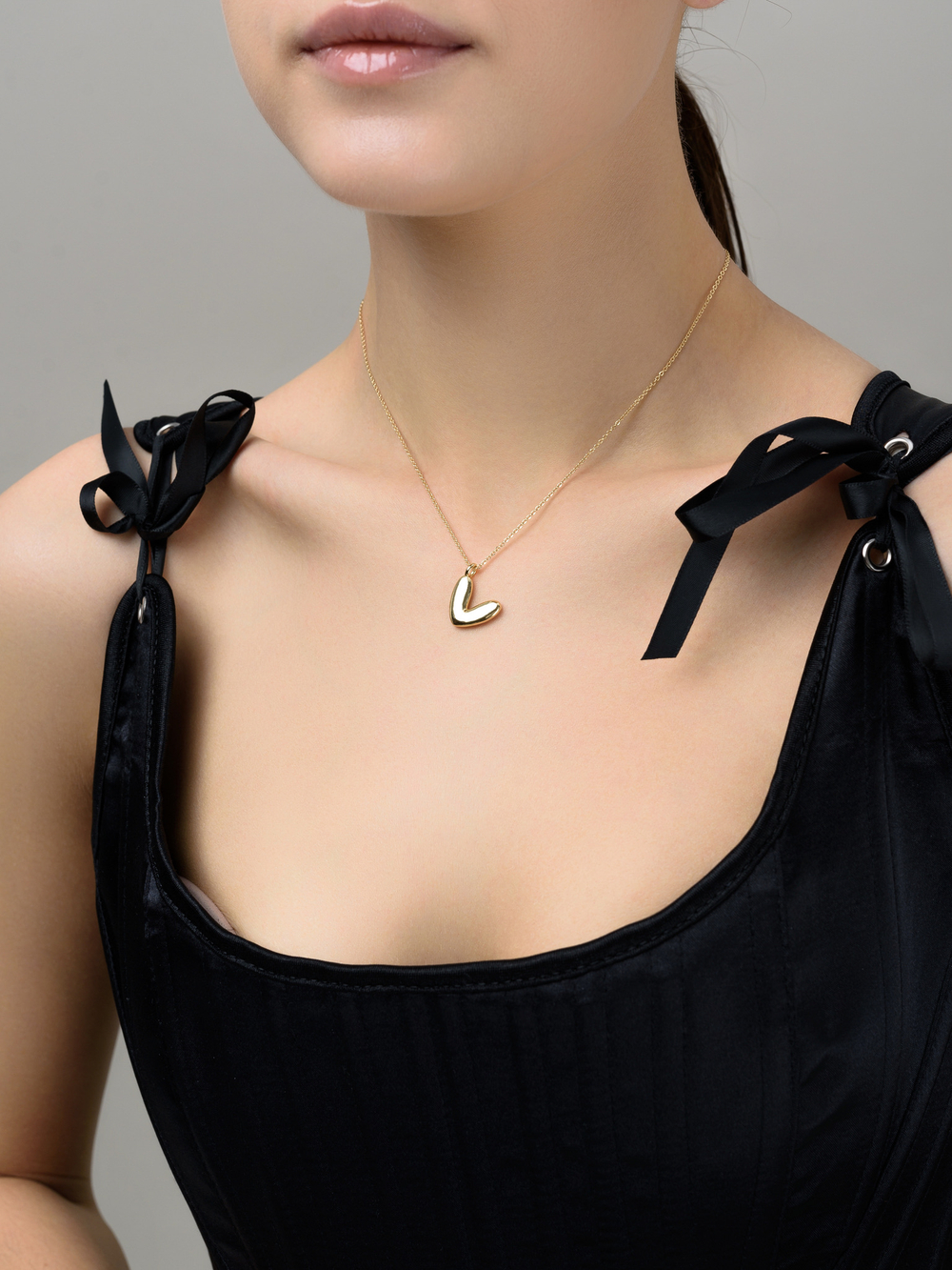 Колье с буквой