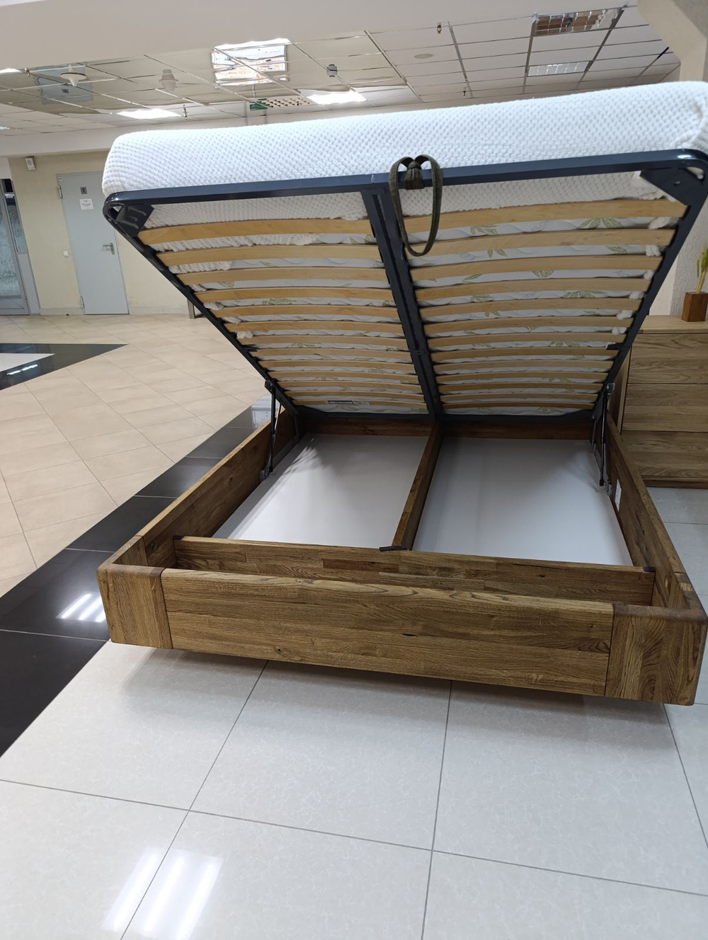 Кровать Obolo из массива дуба (под подъемный механизм)