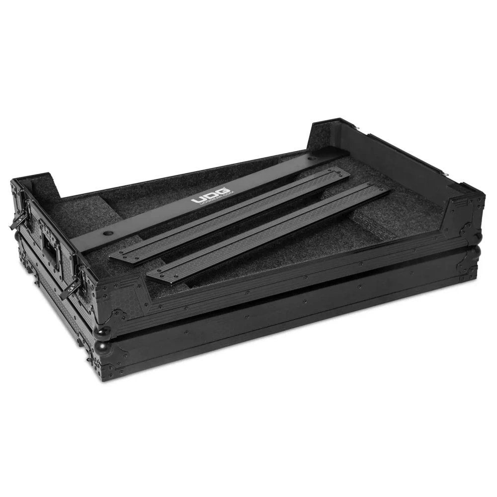 Кейс UDG Ultimate Flight Case Multi Format 3XL Black Plus (Wheels)