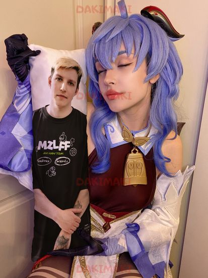 Мини дакимакура Илья Мазеллов mzlff арт. M1156