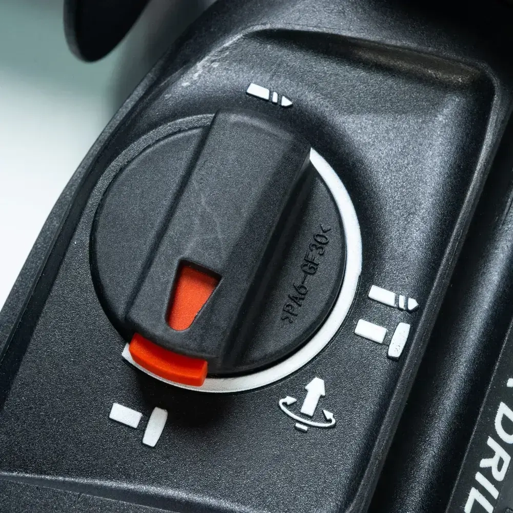 Makita Перфоратор 780 Вт, 2 акк.