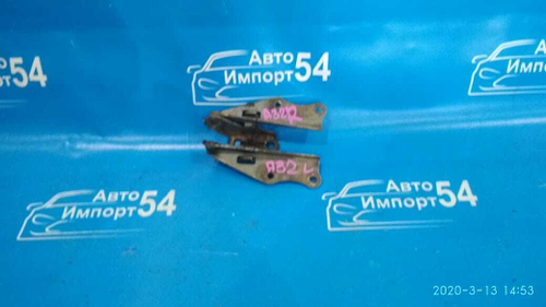 Петля капота правая NISSAN MAXIMA 1994-2000