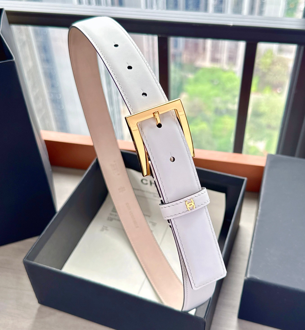 Ремень из гладкой телячьей кожи