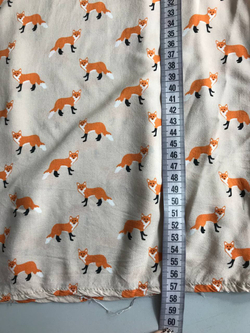 Блузка ТВОЕ из вискозы со стильными лисичками 48 размер