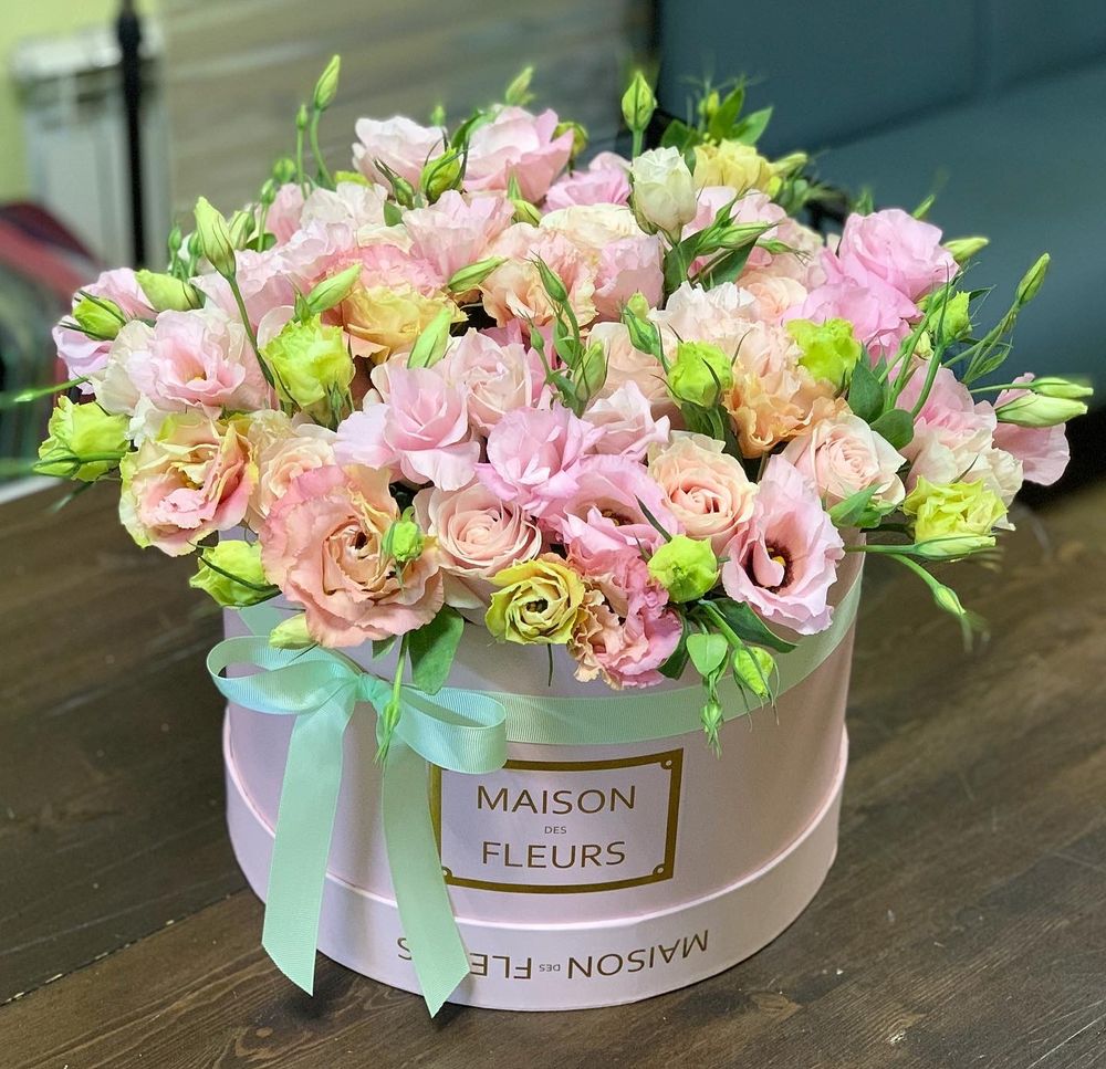 Композиция &quot;Pink beauty&quot; в нежно розовой подарочной коробке &quot;Maison des fleurs&quot;