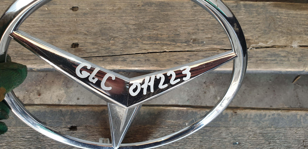 Эмблема GLC (X253) GLE (W166) GLS (X166) Б/У Оригинал A0008172116