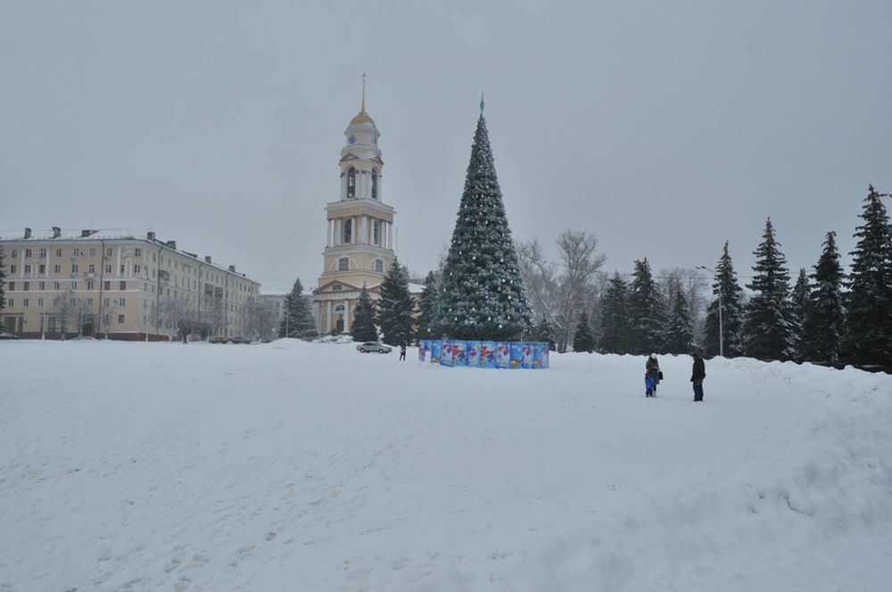 Уличная елка ствольная "Альпийская изумрудная" (пвх бело-зелёная) 18 м