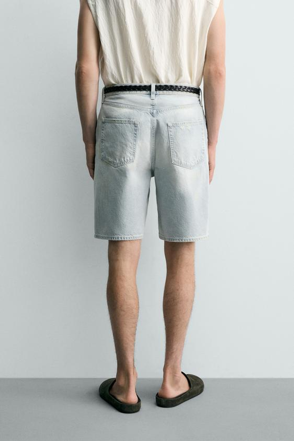 ZARA ДЖИНСОВЫЕ ШОРТЫ STRAIGHT FIT С ВИНТАЖНЫМ ЭФФЕКТОМ, ГОЛУБОЙ