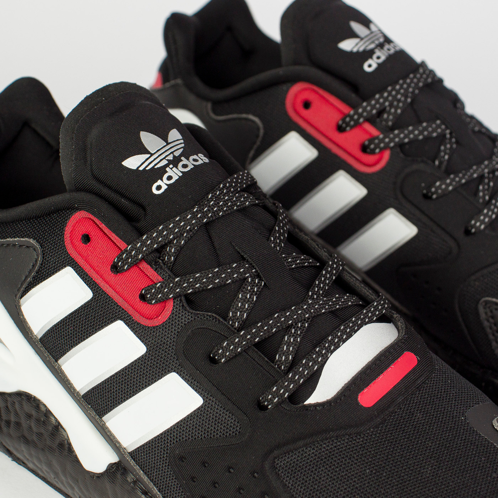 Кроссовки Adidas Day Jogger Black / Wh. / Red