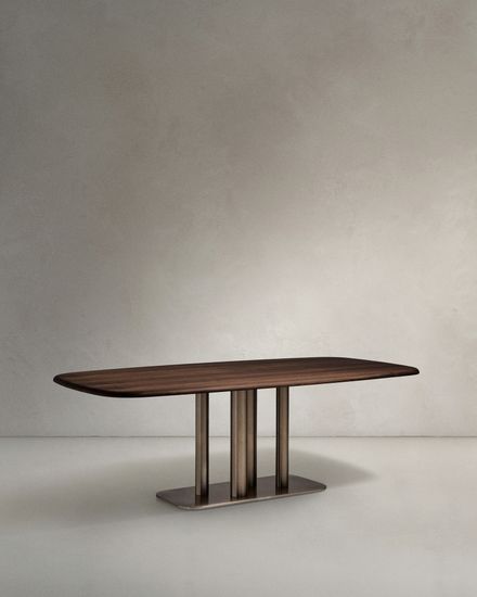 Стол Melvar из орехового шпона с основанием из матовой нержавеющей стали 220 x 110