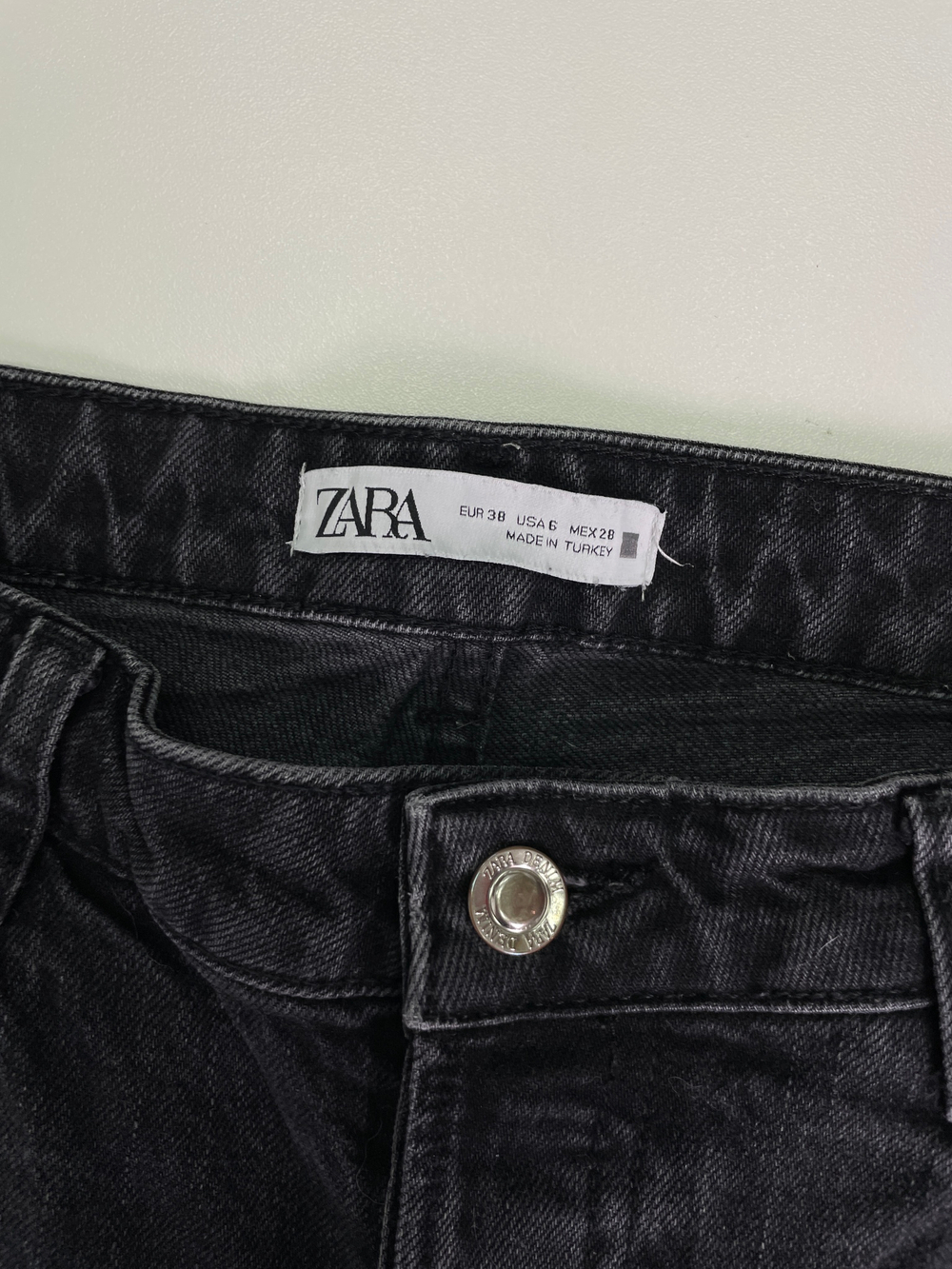 Джинсы Zara