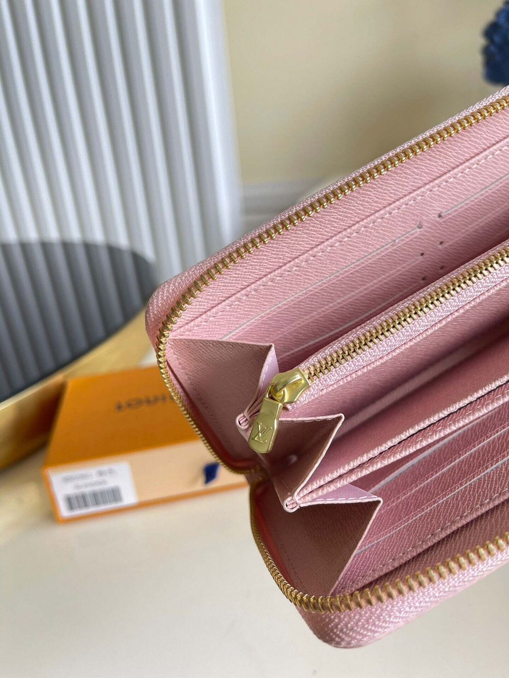Louis Vuitton Zippy Wallet