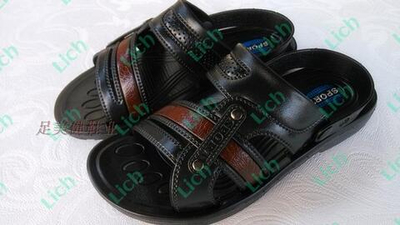 Сандалии с ремешками контрастных цветов и надписью sport