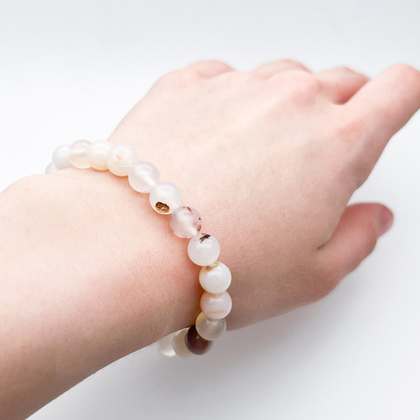 Браслет, халцедон, диаметр бусин около 8 мм, размер 17 см