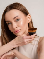 Кисть для макияжа кабуки