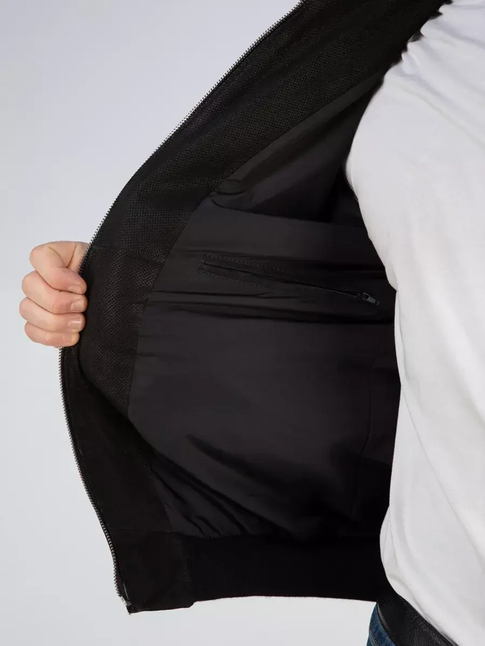 Кожаная куртка демисезонная замша