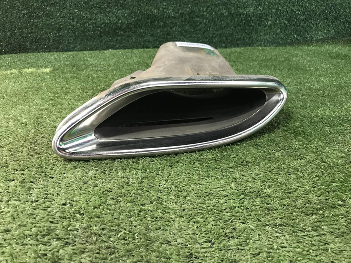 Насадка глушителя левая Mercedes E W213 (2016-2021) AMG