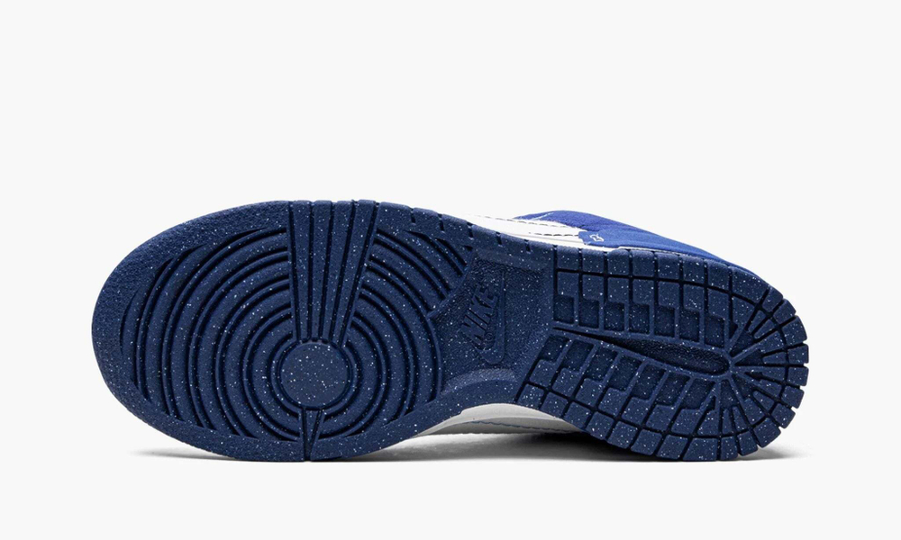 Dunk Low Disrupt 2 WMNS "Hyper Royal / White University Blue"