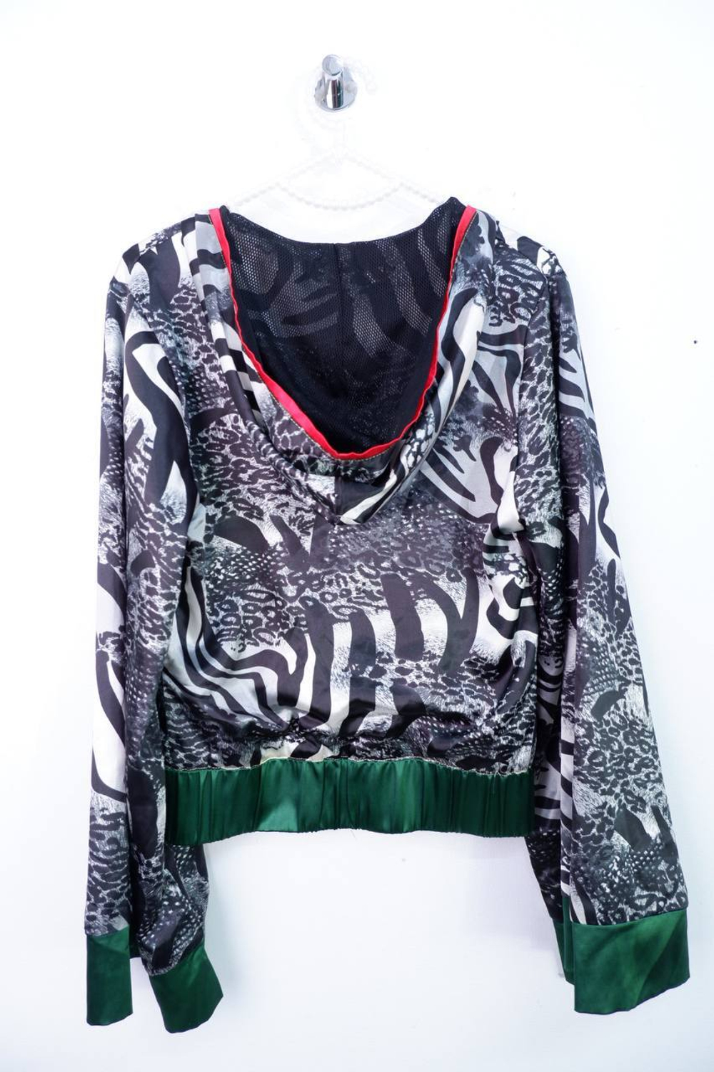 Куртка Fabrizia тонкая, маркировка 36, визуально на 42 размер