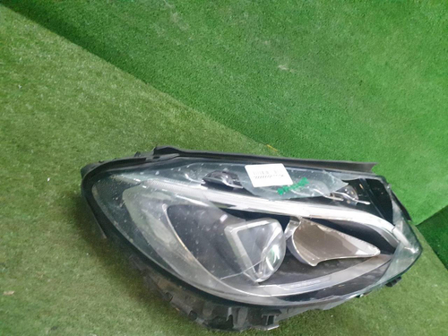 Битая Фара правая Mercedes C w205 (2014-2018) LED