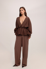 Брюки о-силуэта на кулисе