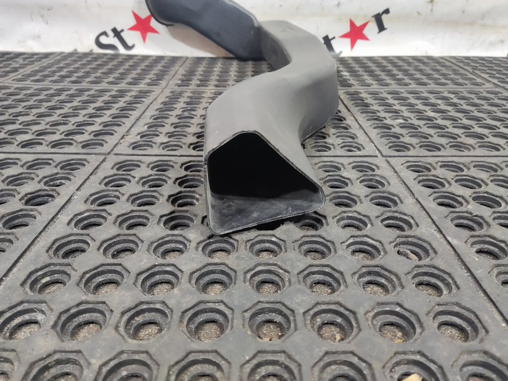 Воздуховод отопителя