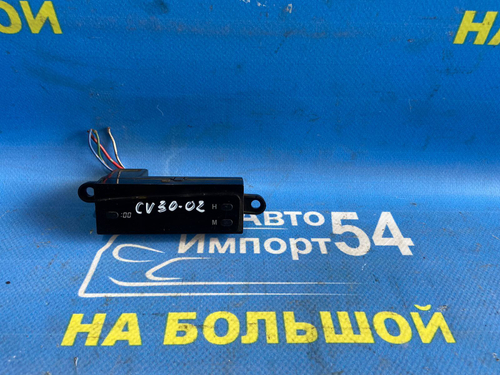 Часы салонные TOYOTA CAMRY 1 991
