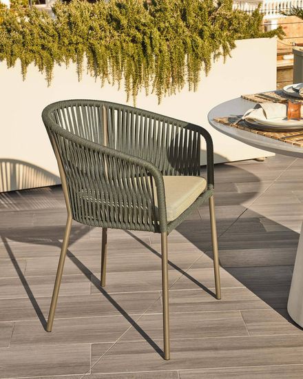 Цементный стол Itai, 120 см Испания La Forma