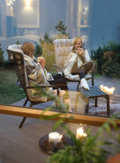 Лаунж кресло Folio черное пластиковое с бежевой подушкой Nardi Италия