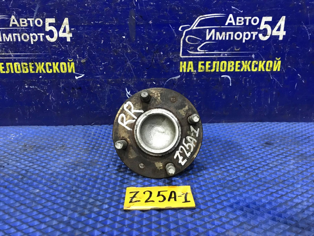 Ступица задняя правая MITSUBISHI COLT 2003