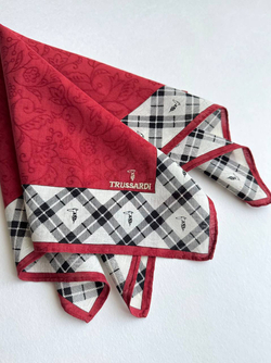 Платок Trussardi