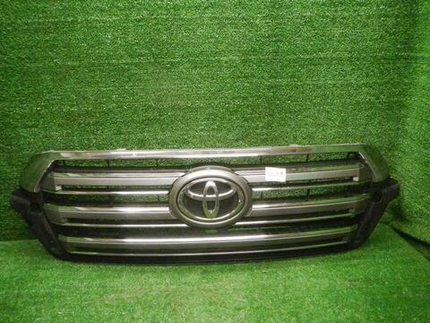 Решетка радиатора Toyota Land Cruiser 200 (2015-2021)