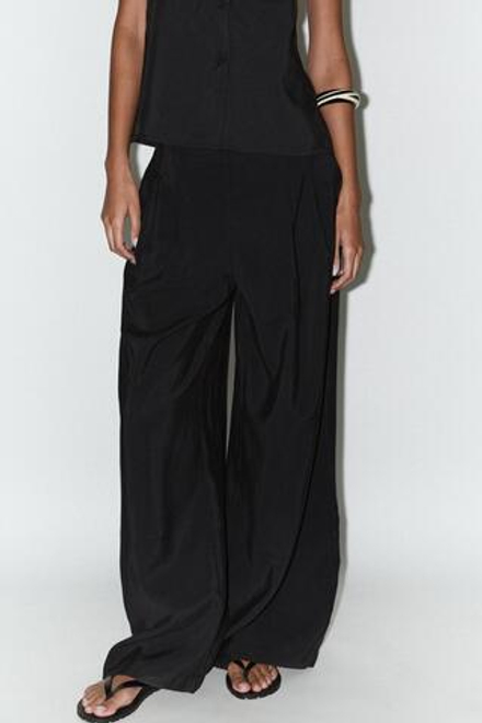 ZARA ШИРОКИЕ БРЮКИ ИЗ СТРУЯЩЕЙСЯ ТКАНИ, ЧЕРНЫЙ