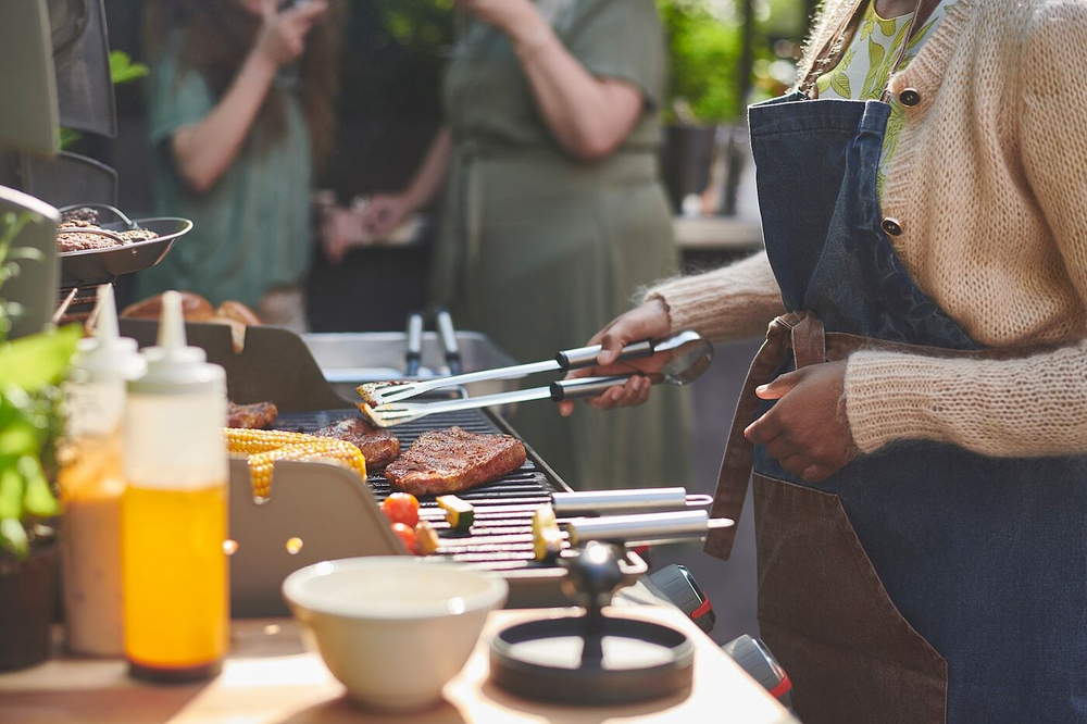 IKEA GRILLTIDER  (ИКЕА ГРИЛЛТИДЕР)  -  Бутылка с дозатором, пластик/прозрачная, 330 мл