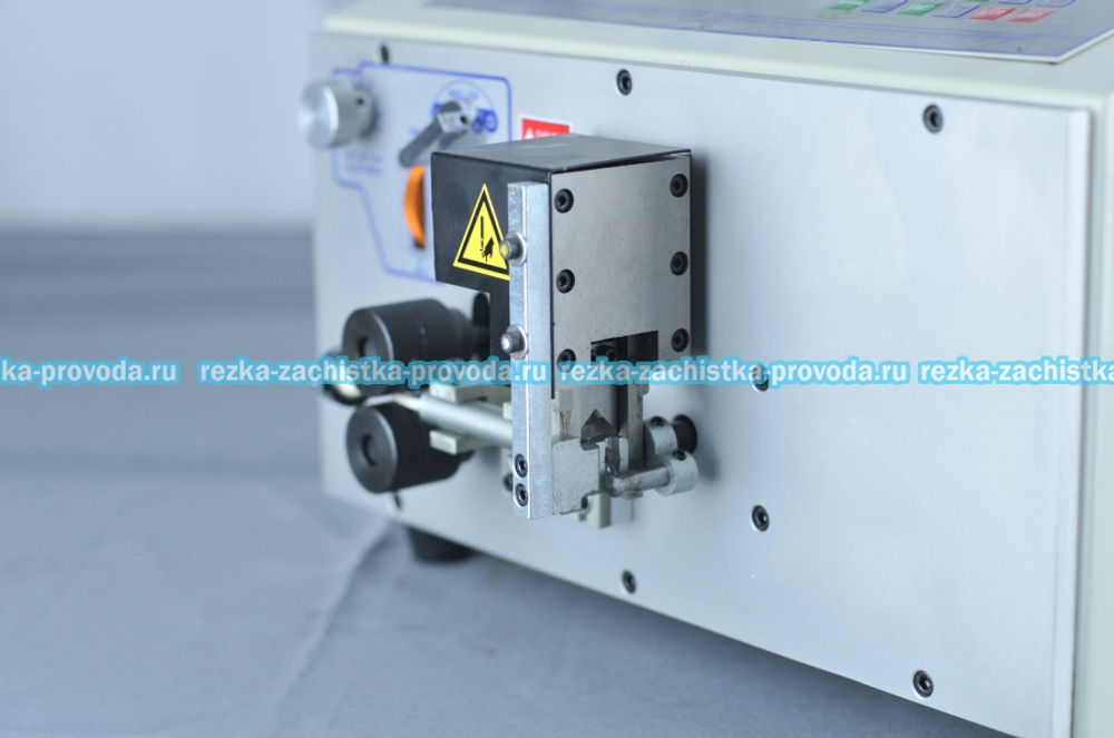 Станок для резки и зачистки провода SWT508-ZW6