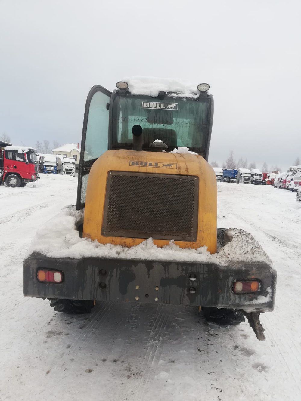 Bull SL220 Фронтальный погрузчик SL220 (Дизельный, 3,3 л, 95 л.с., АТ)
