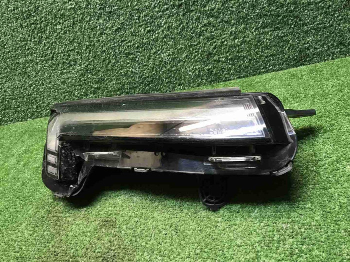 Битый ДХО правый Москвич 3 (2022-н.в.) LED