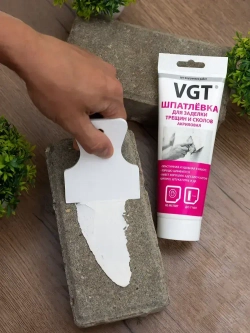 VGT (ВГТ) Шпатлевка акриловая для внутренних работ, заделки неровностей, трещин и сколов, 330 г, Цвет белый