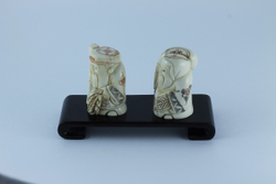 Сет нэцкэ Дзюродзин и Фукурокудзю на подставке