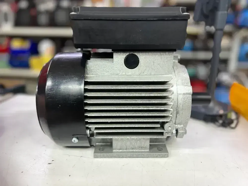 Электродвигатель ПромЭлектро АИ1Е80А4 IM1081, 0,75 кВт,1436 об/мин,220В