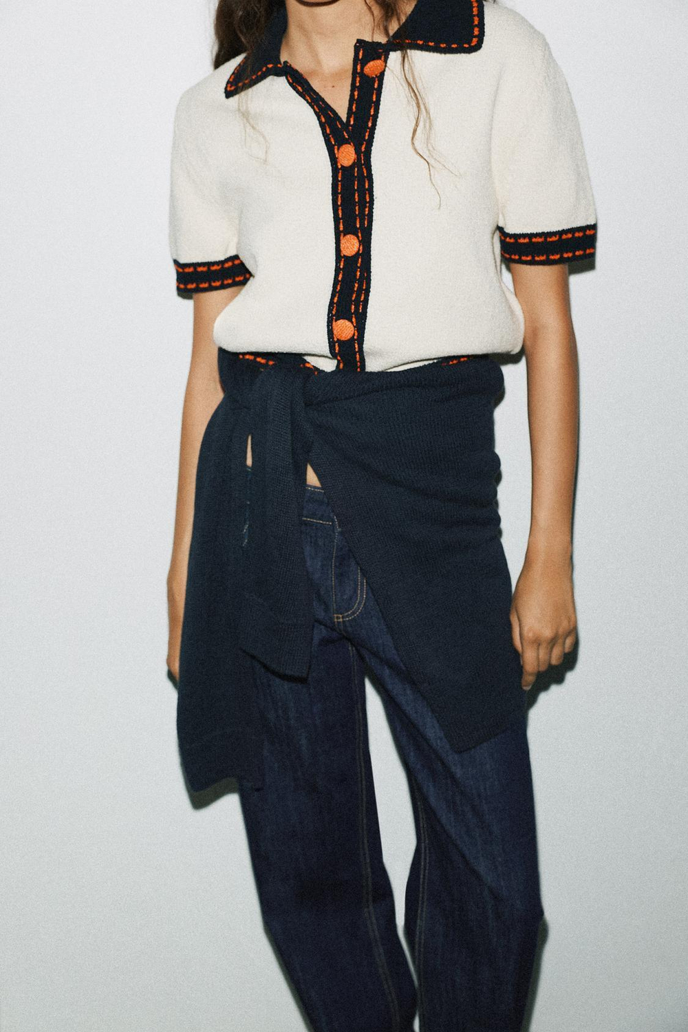 ZARA ТРИКОТАЖНЫЙ КАРДИГАН С КОРОТКИМИ РУКАВАМИ И ДЕКОРАТИВНОЙ СТРОЧКОЙ, ЭКРЮ